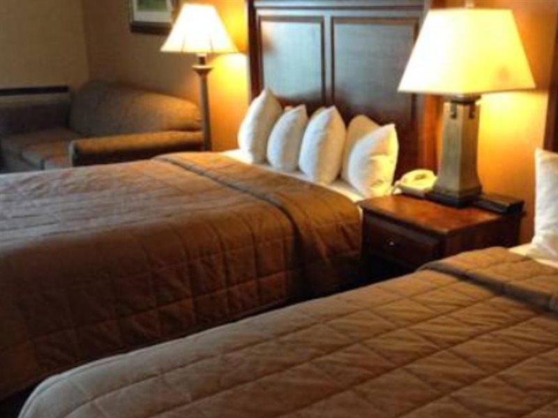 Hamilton Inn Select Beachfront Макіно-Сіті Екстер'єр фото