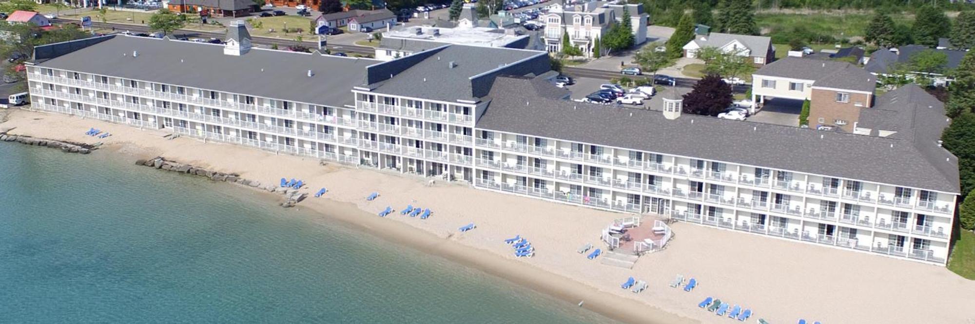 Hamilton Inn Select Beachfront Макіно-Сіті Екстер'єр фото