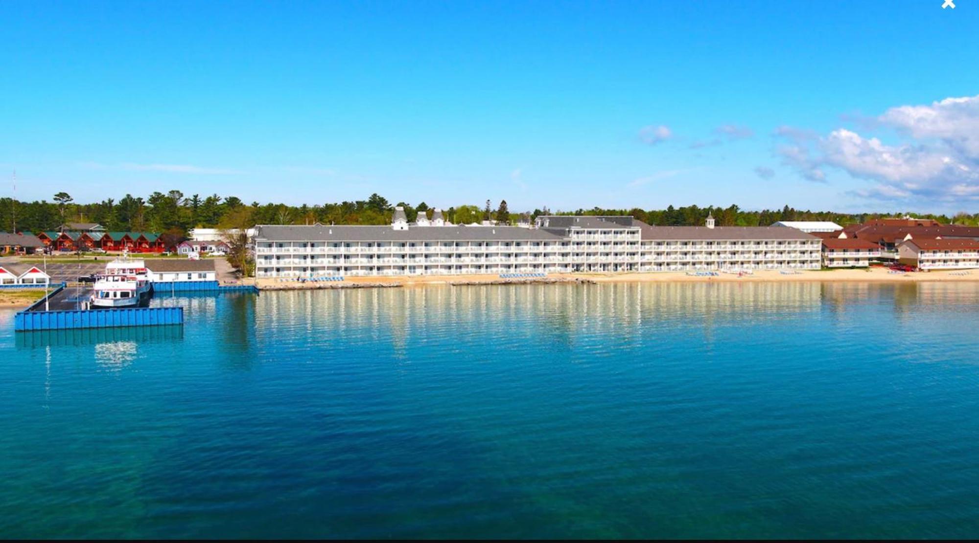 Hamilton Inn Select Beachfront Макіно-Сіті Екстер'єр фото