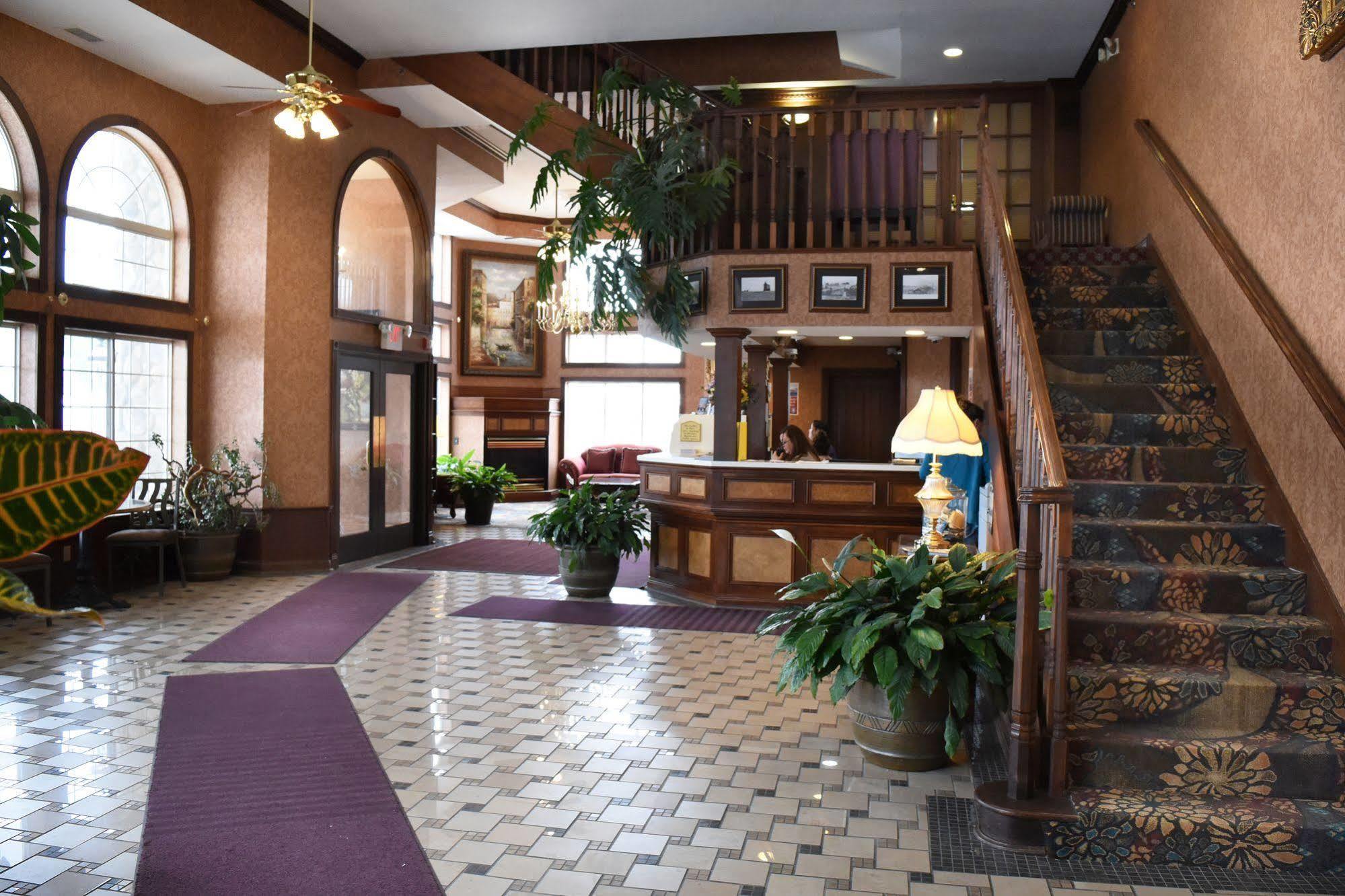 Hamilton Inn Select Beachfront Макіно-Сіті Екстер'єр фото