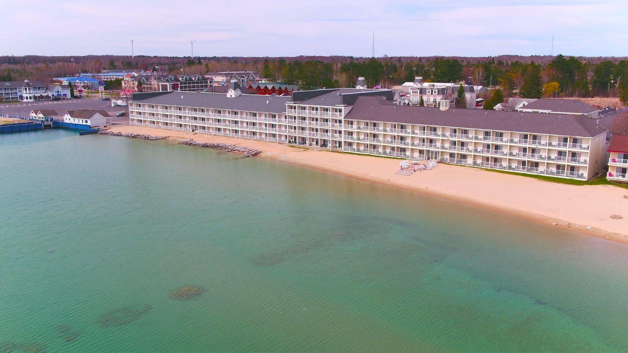 Hamilton Inn Select Beachfront Макіно-Сіті Екстер'єр фото